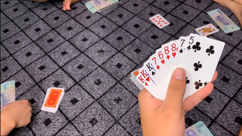 Nghệ Thuật Câu Bài Và Gom Phỏm Thượng Thừa